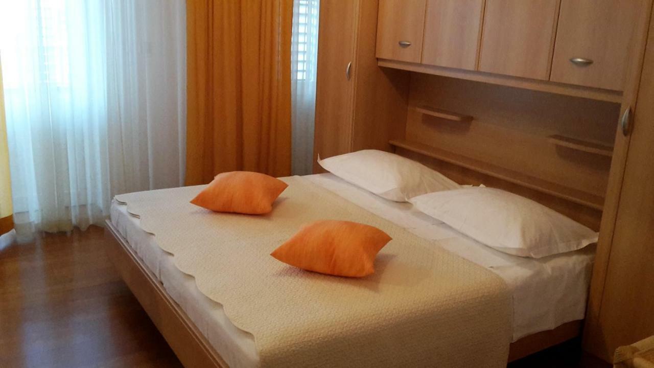 Guest House Fenix Брела Экстерьер фото